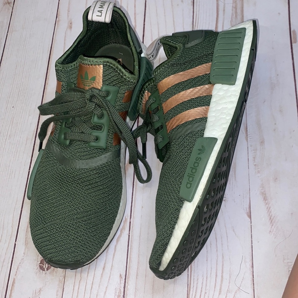 Green and rose gold NMD_R1’S
